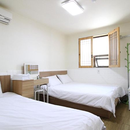 Stay In Blue Seoul Luaran gambar