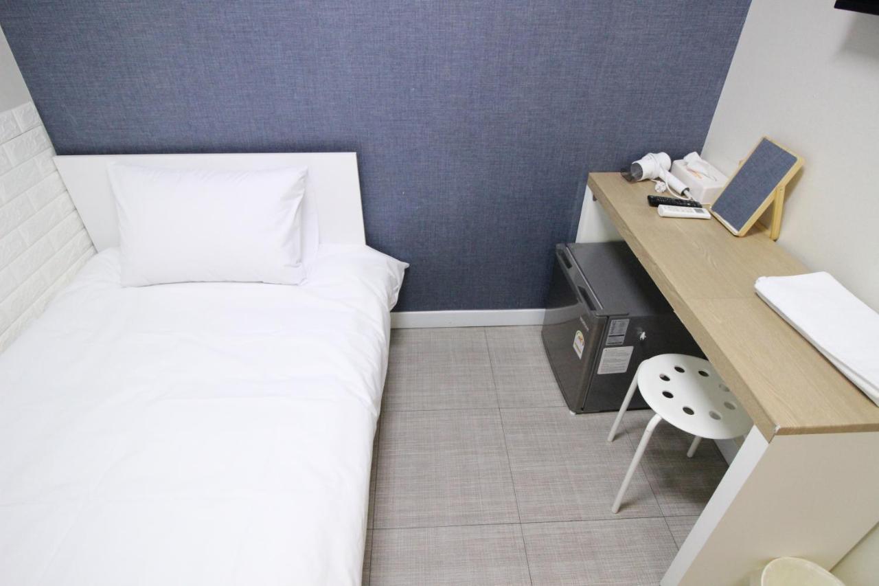 Stay In Blue Seoul Luaran gambar
